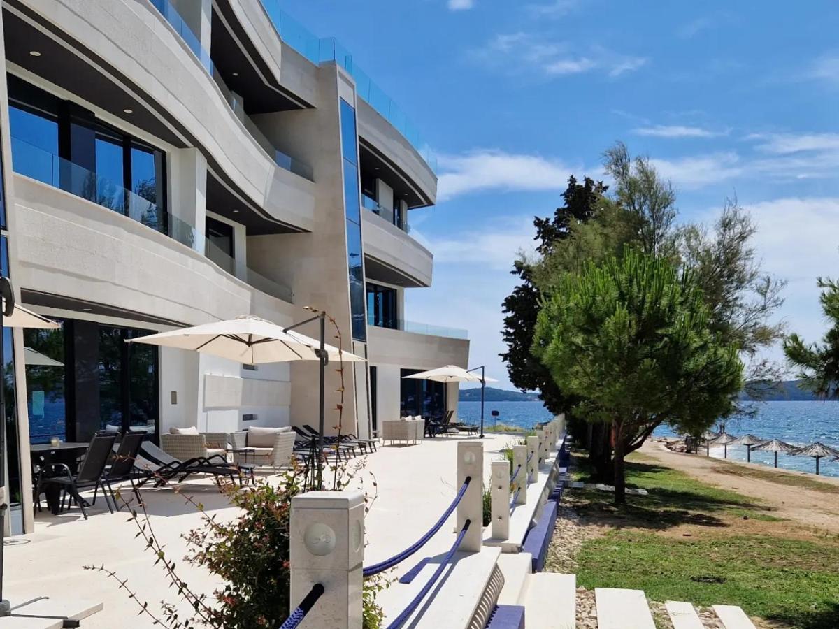 Apartments Dalmatia Infinity ビビニェ エクステリア 写真