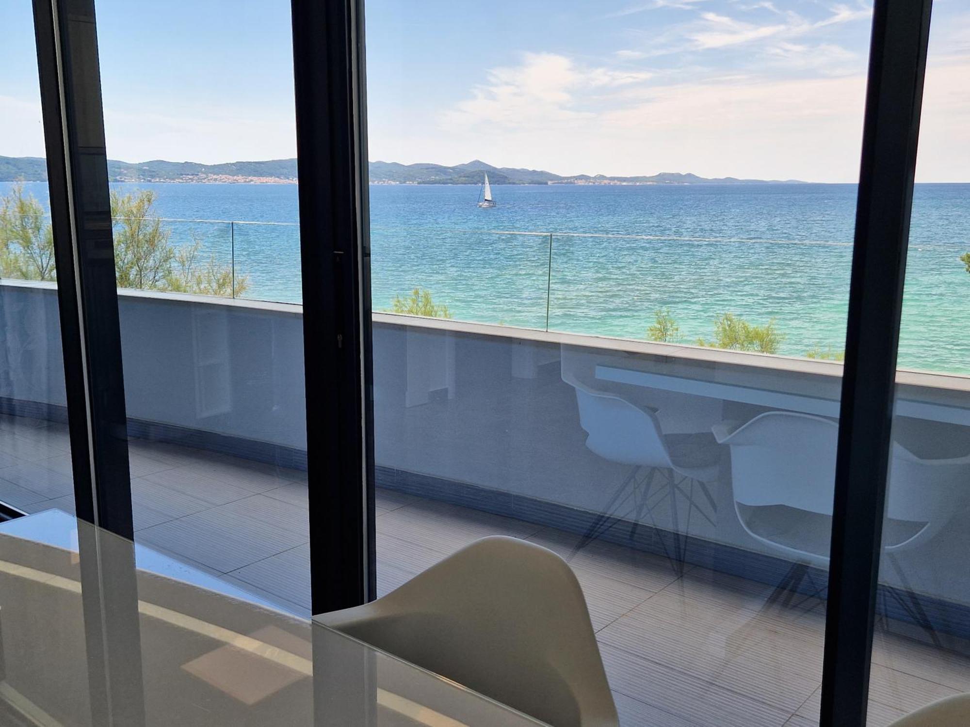 Apartments Dalmatia Infinity ビビニェ 部屋 写真