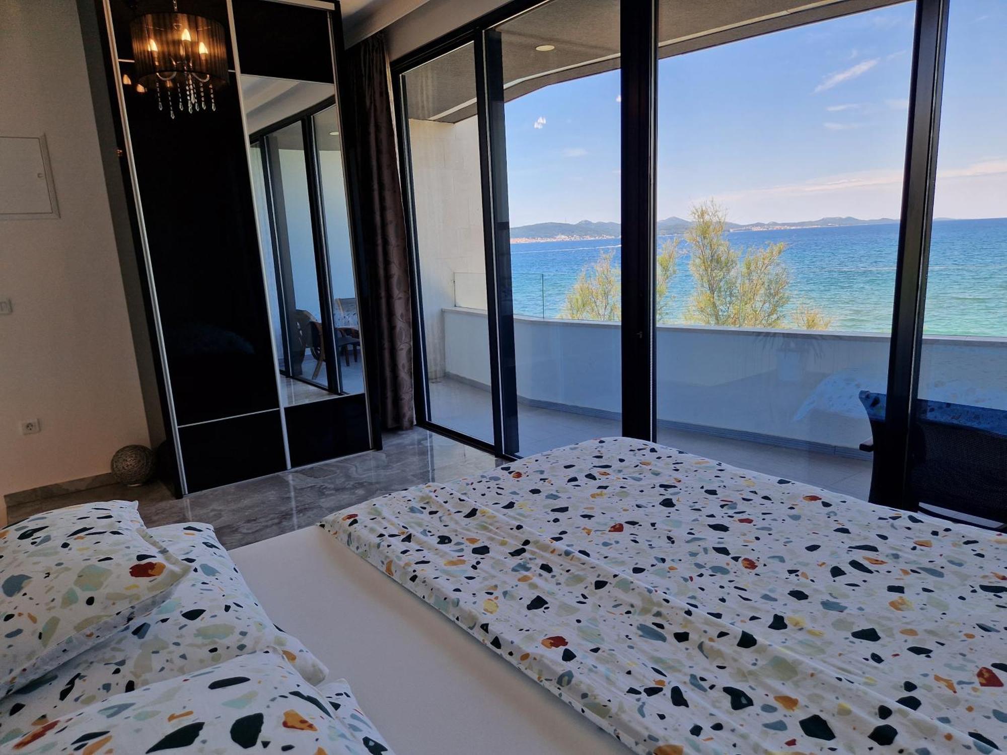 Apartments Dalmatia Infinity ビビニェ 部屋 写真